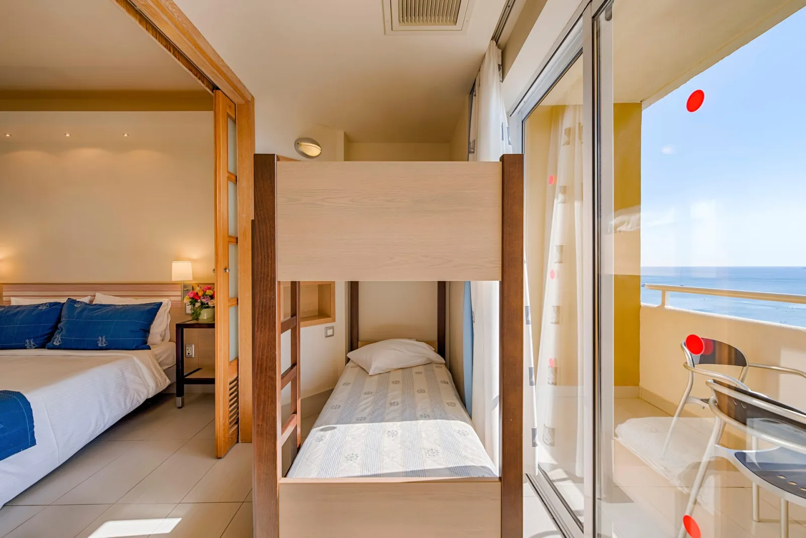 Family Room with Sea View