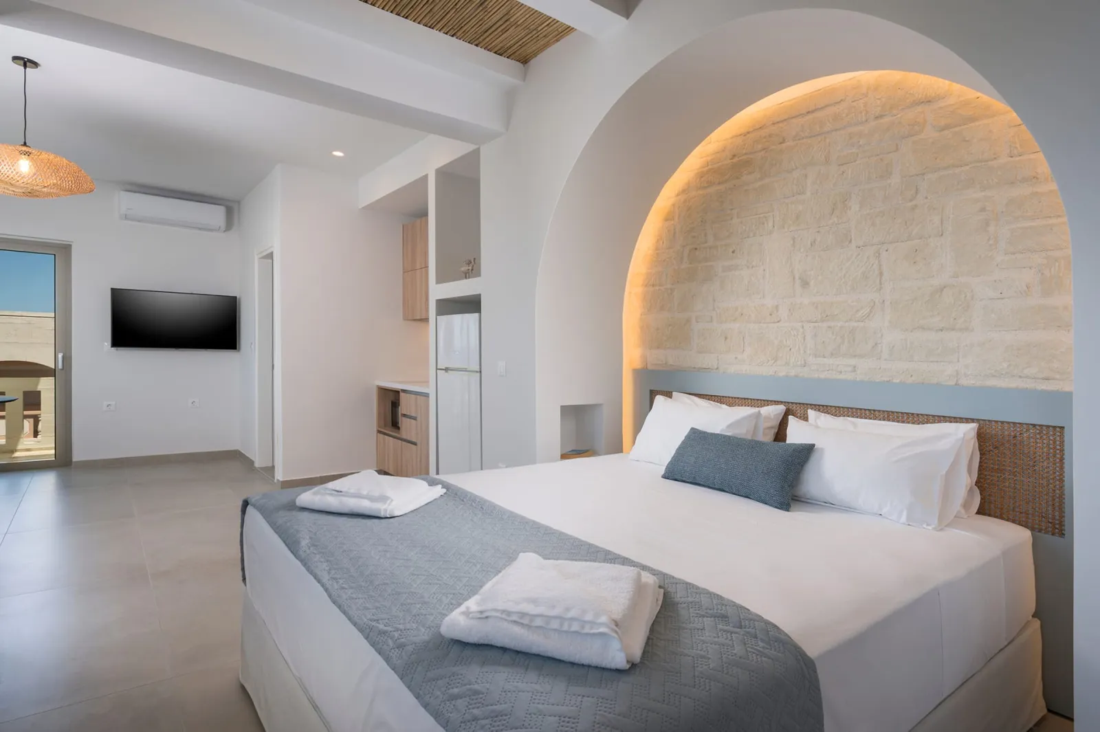 Superior Junior Suite with King Bed &amp; Sea View