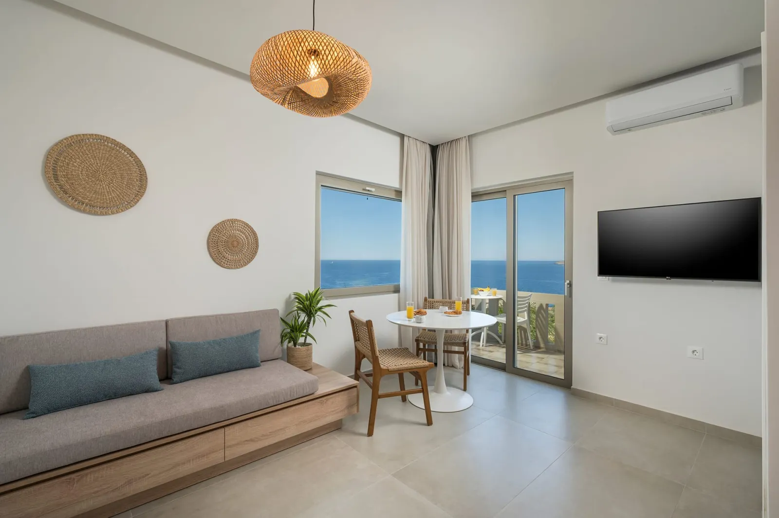 Superior Junior Suite with King Bed &amp; Sea View