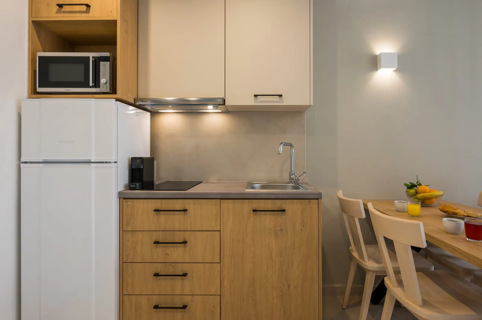 Superior One Bedroom Apartment