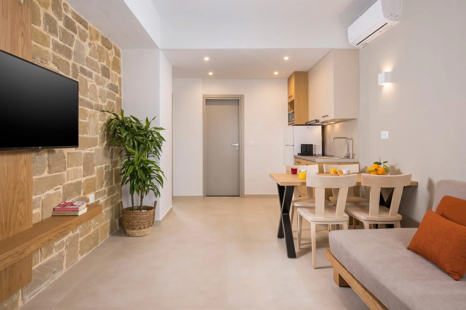 Superior One Bedroom Apartment