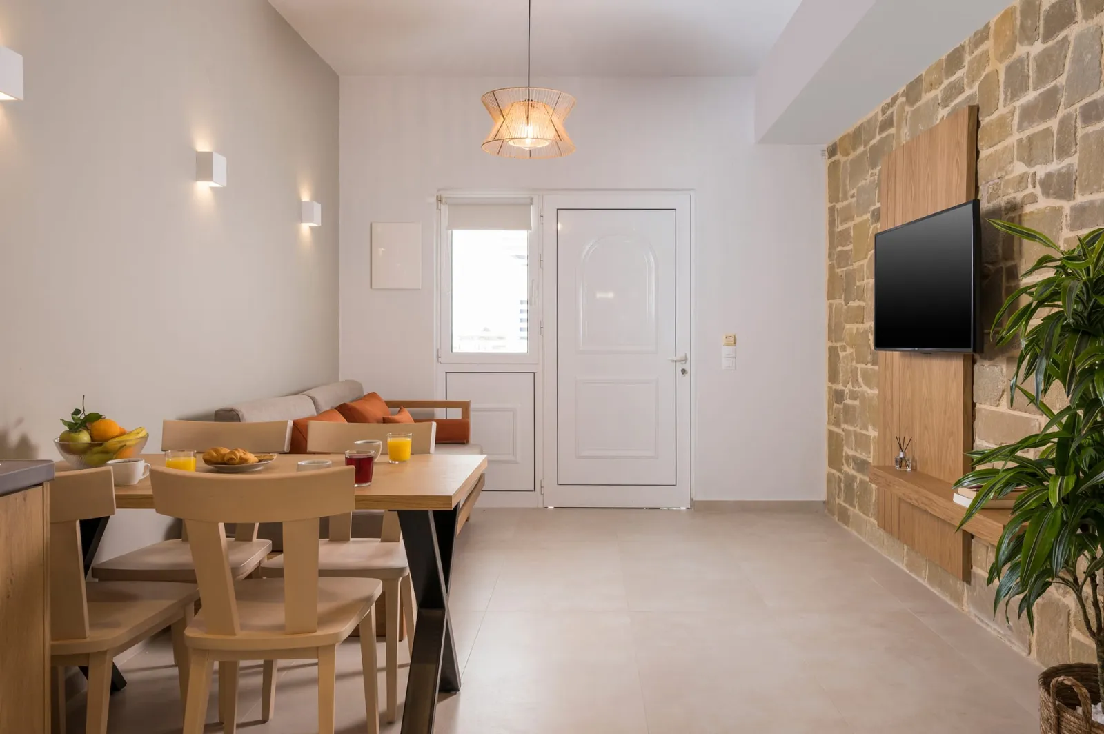 Superior One Bedroom Apartment
