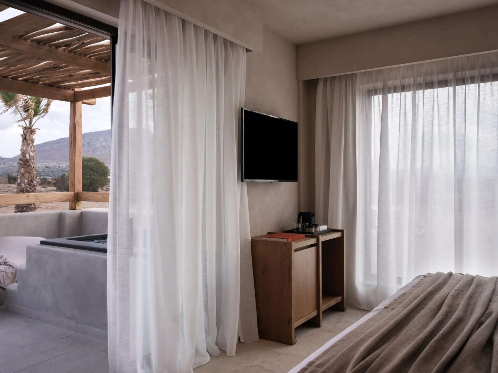 Comfort Room with Jacuzzi