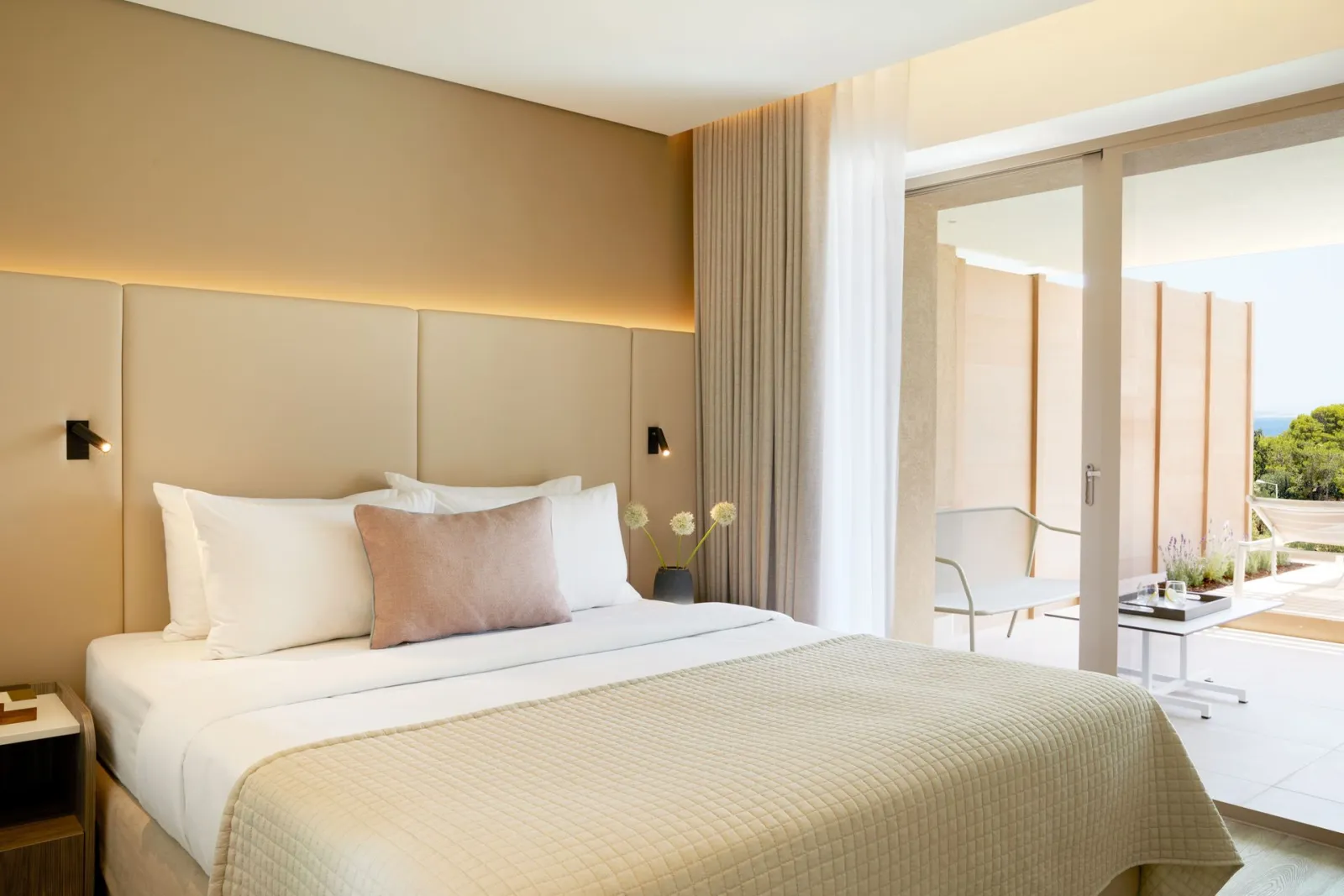 Suite with Hydromassage Bathtub