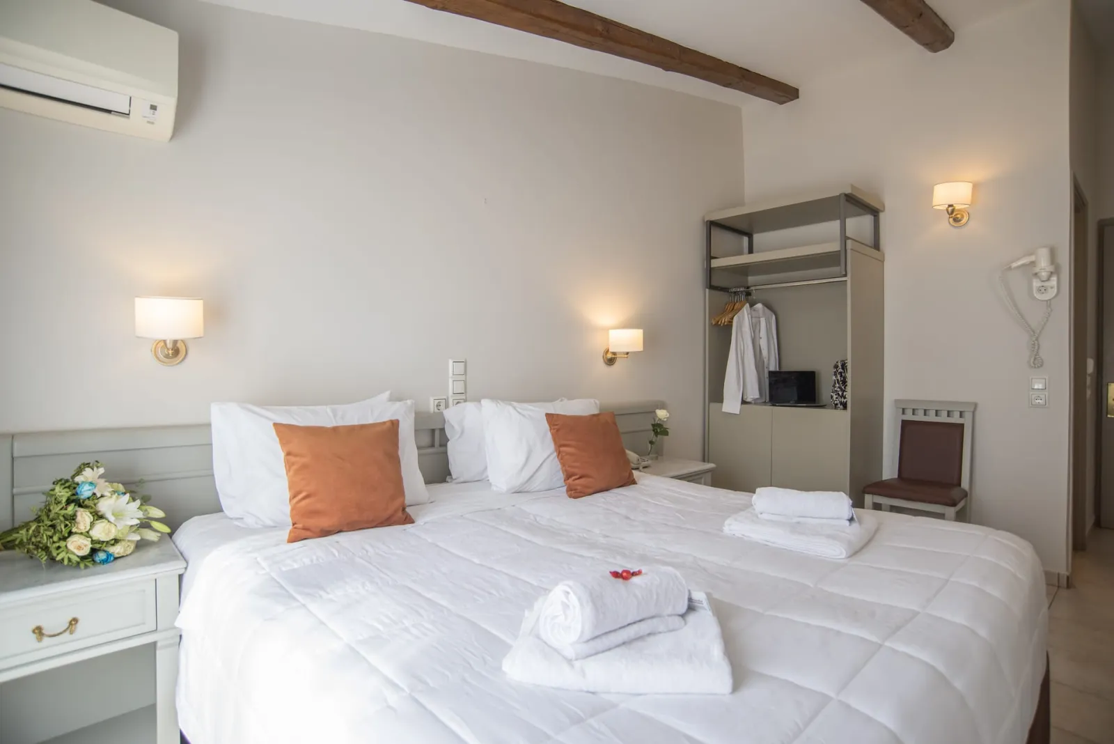 Superior Double or Twin Room with Balcony and Mountain view