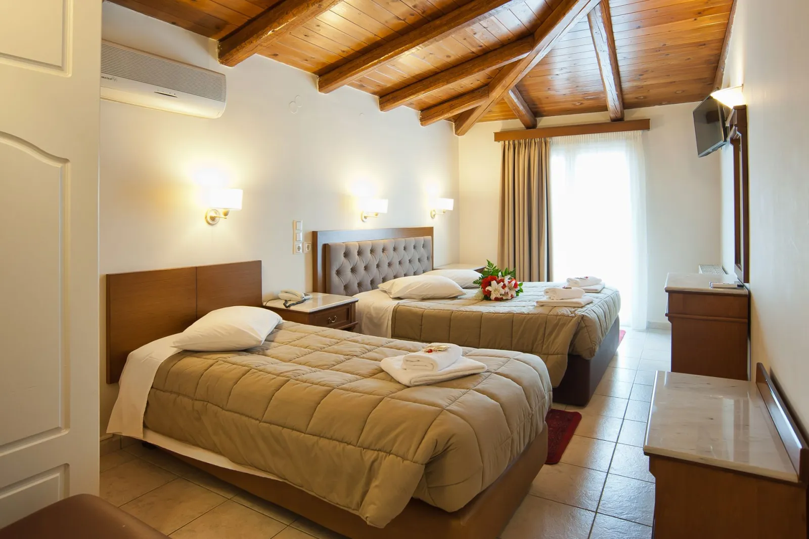 Superior Triple Room with Balcony and Mountain view