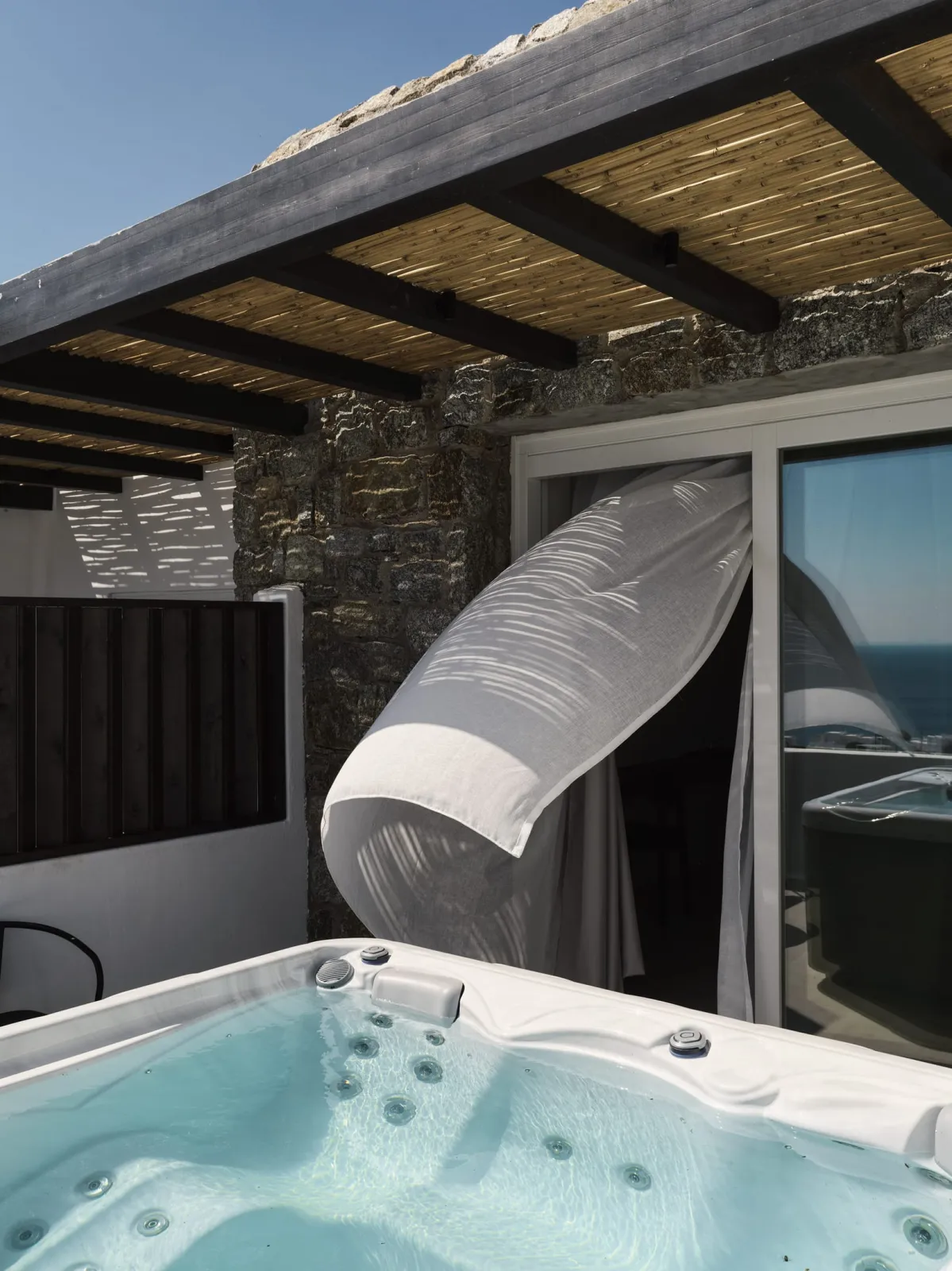 Junior Suite Outdoor Jetted Tub Sea View