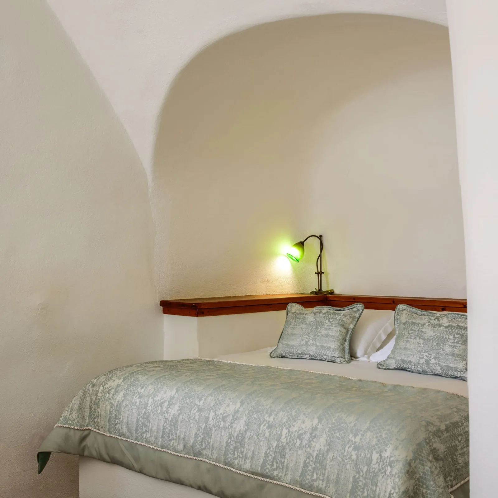 Junior Suite with Caldera View