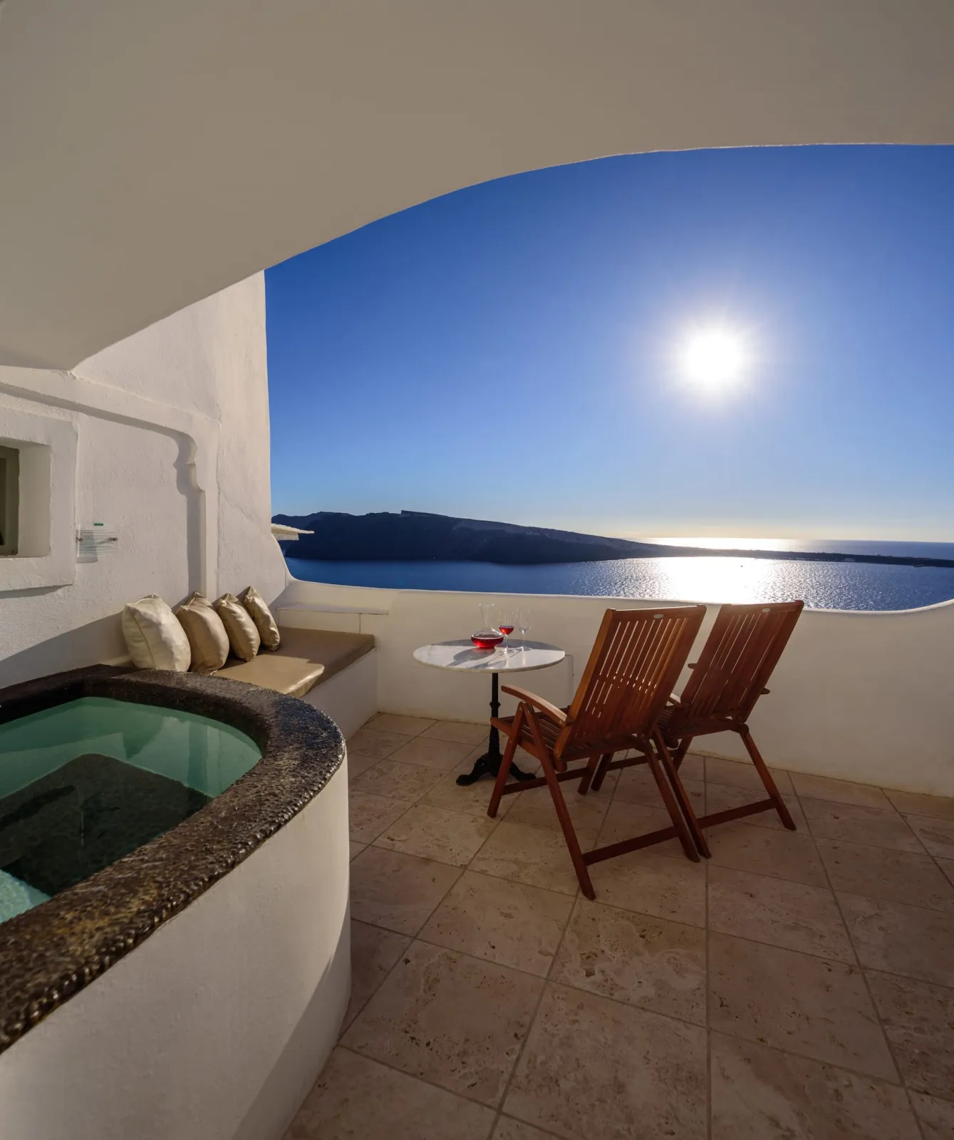 Executive Suite with Private Whirlpool & Caldera View