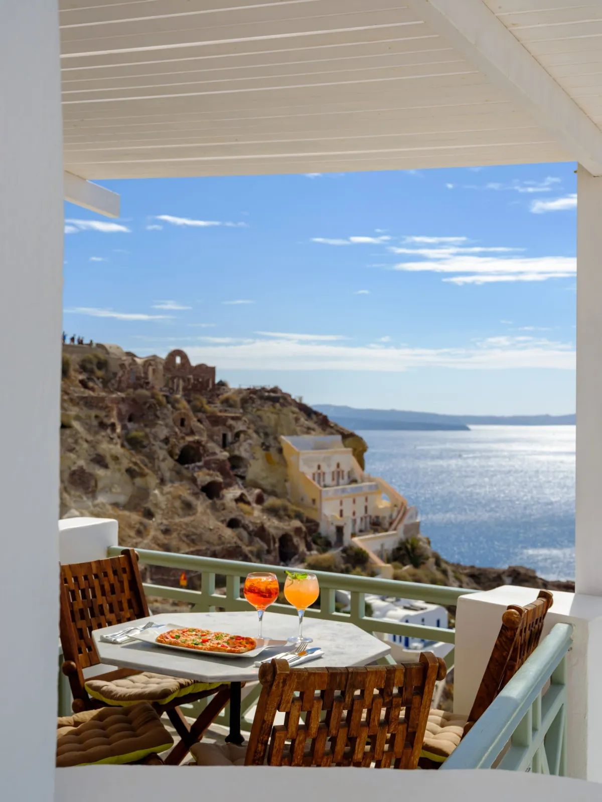 Summer Lovers Villa with Private Whirlpool & Caldera View