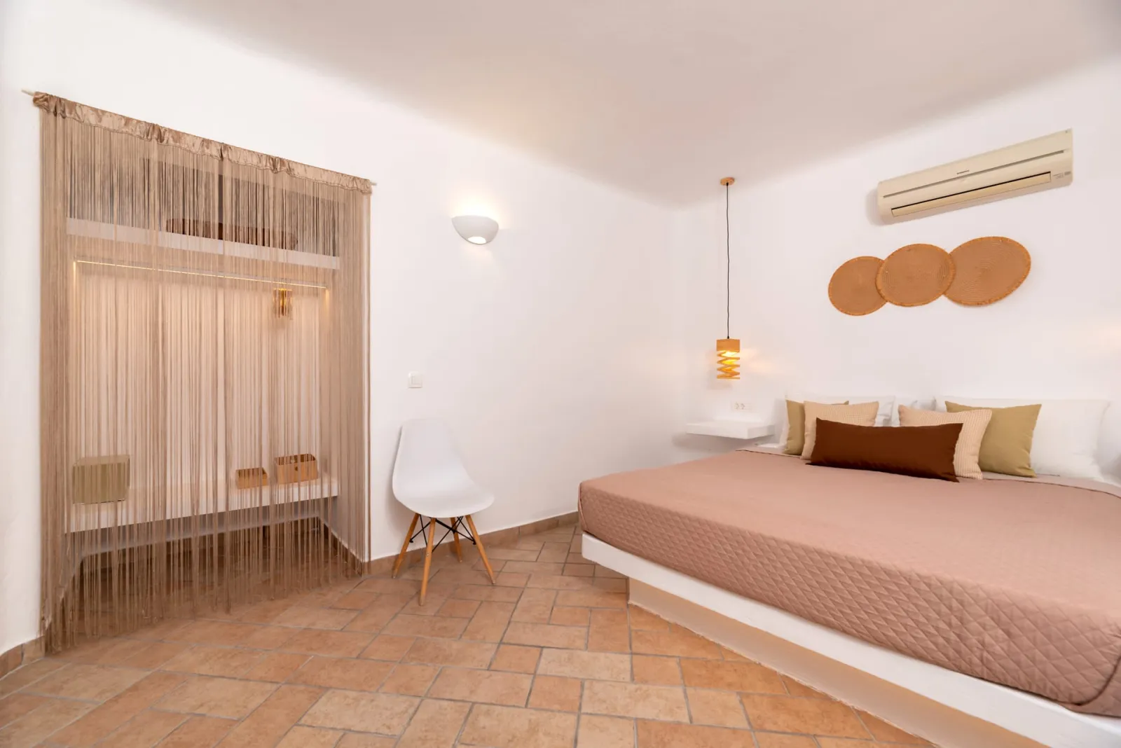 Deluxe Suite with Pool View