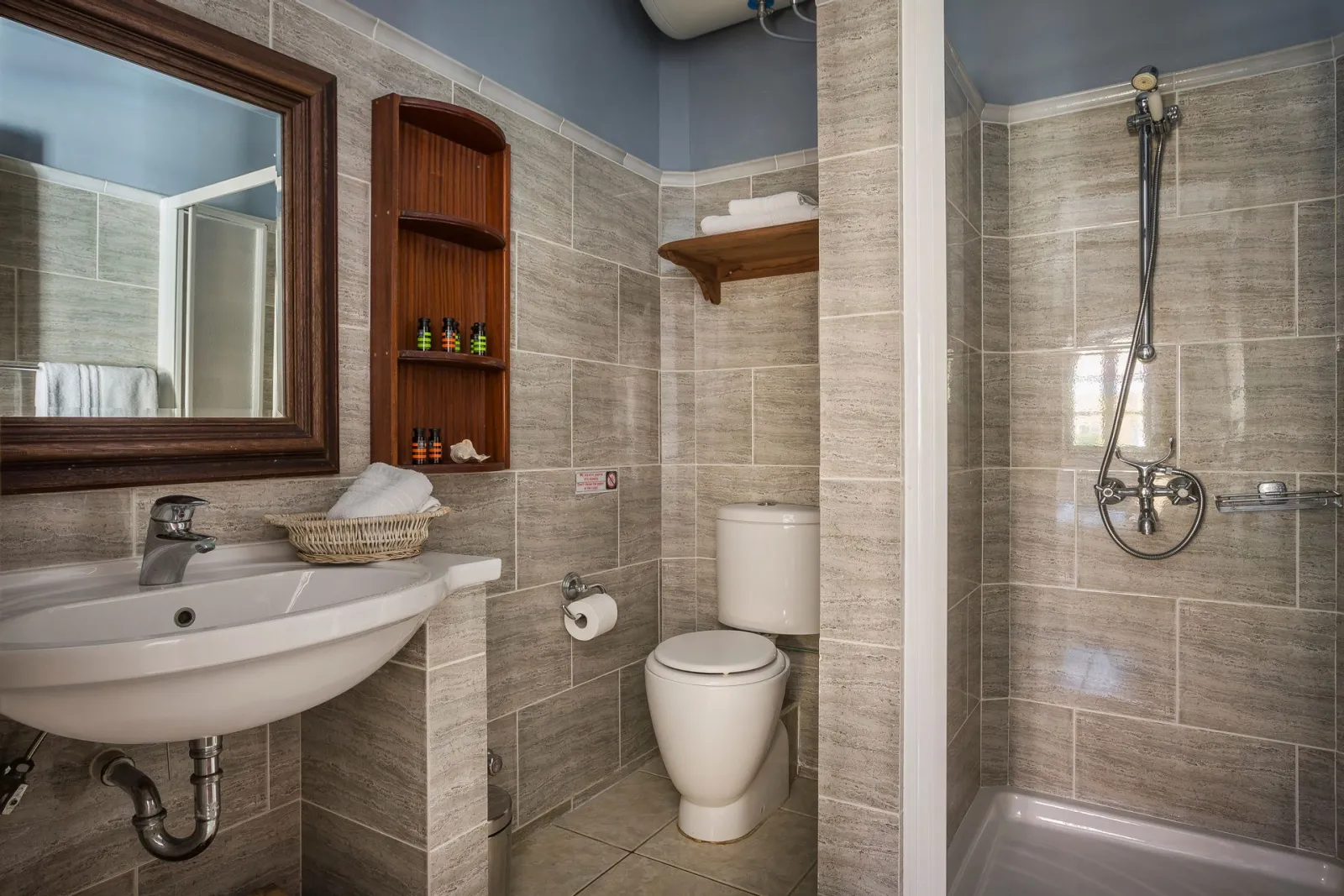 Ground Floor Suite No 2