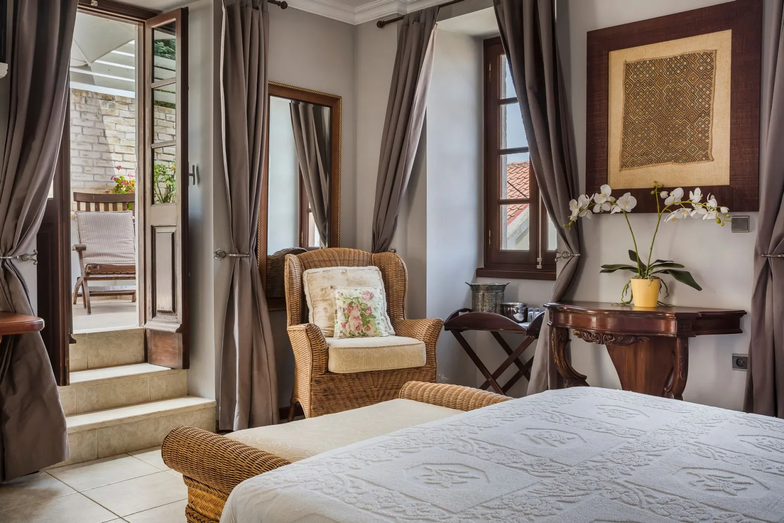 First Floor Suite No 3