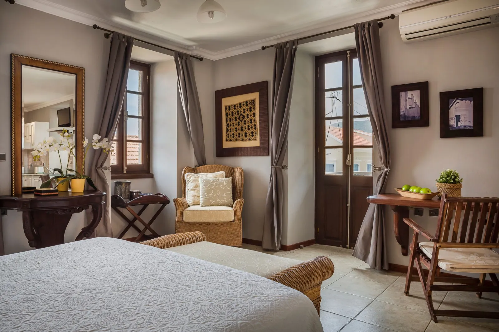 First Floor Suite No 4