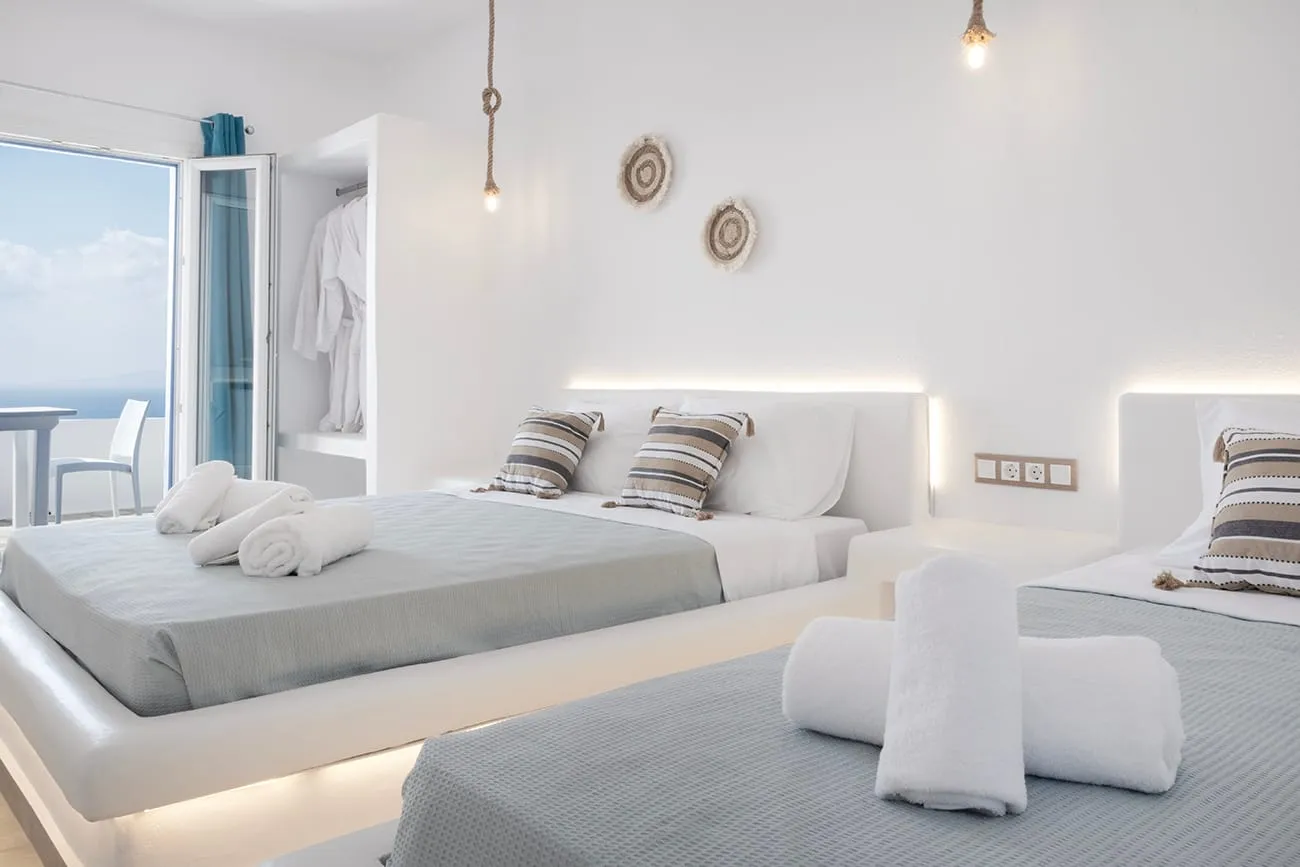 Deluxe Suite with Sea View and a Private Veranda for 3 Persons