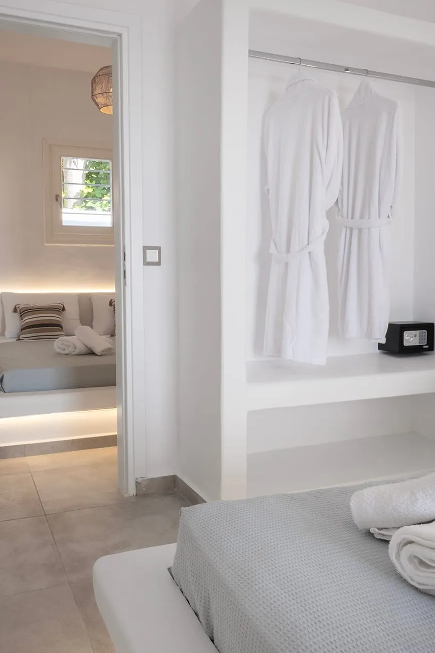 Deluxe Suite with Sea View and a Private Veranda for 4 Persons