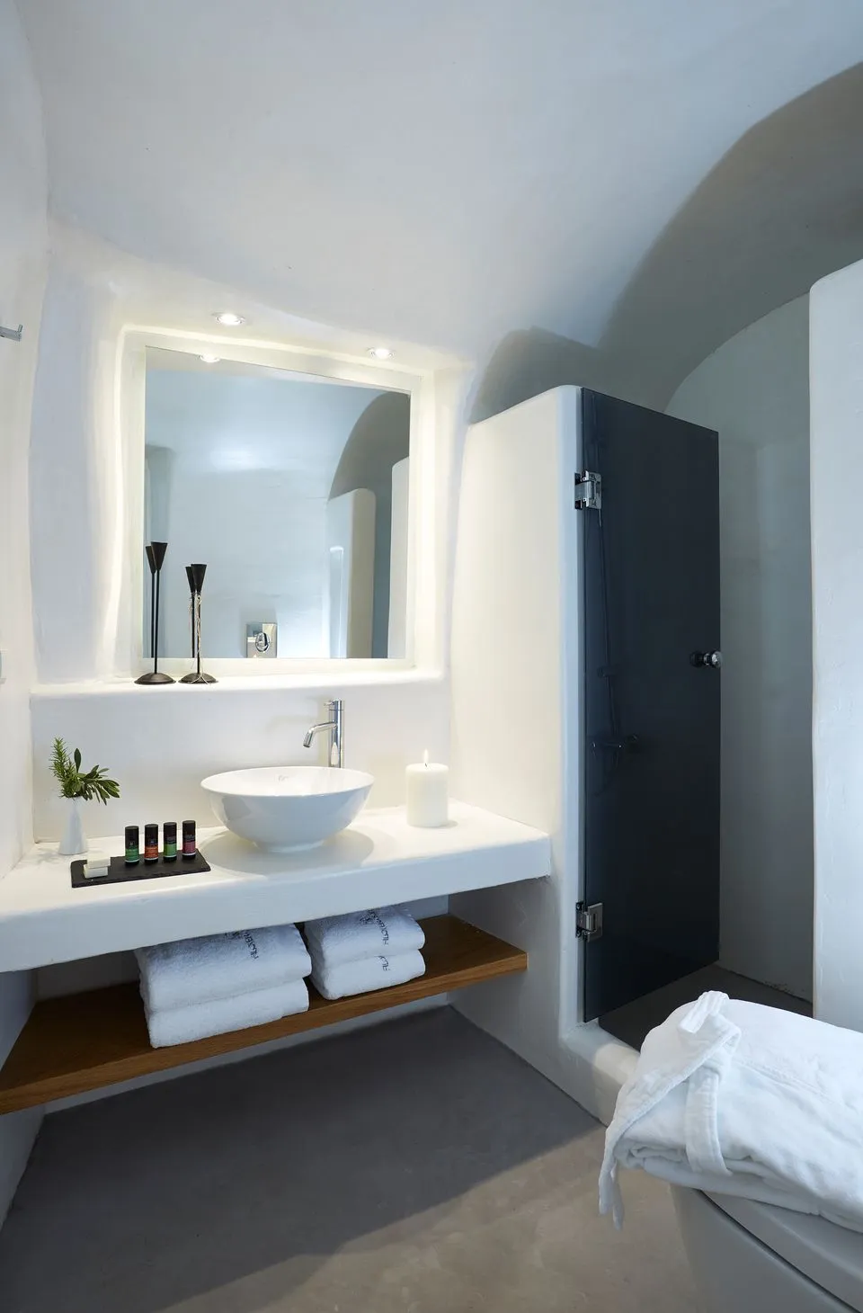 Executive Cave Suite with outdoor heated private Jacuzzi