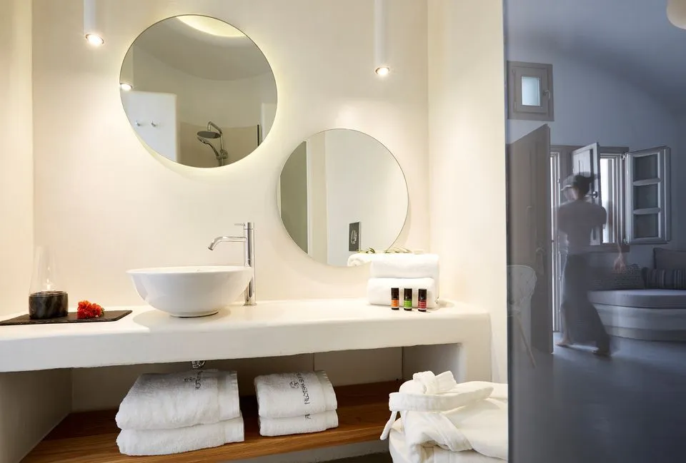 Executive Cave Suite with outdoor heated private Jacuzzi