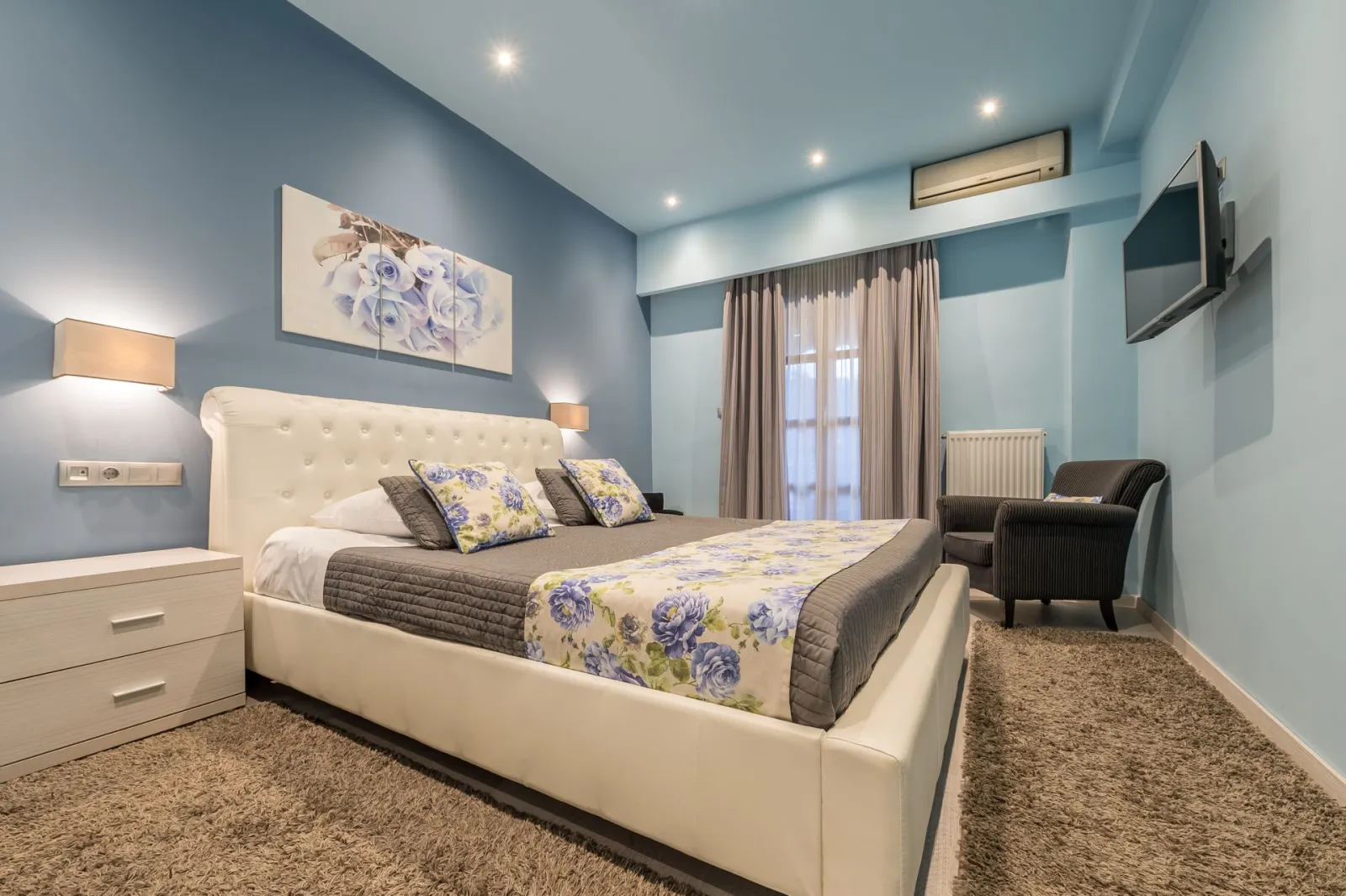 Blue Roses - Double Room