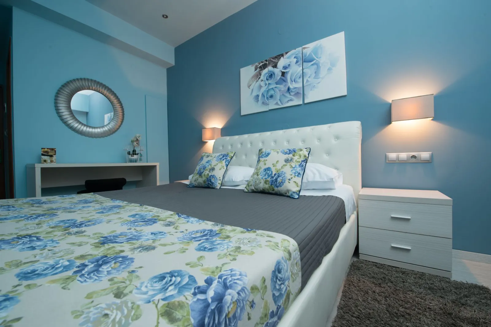 Blue Roses - Double Room