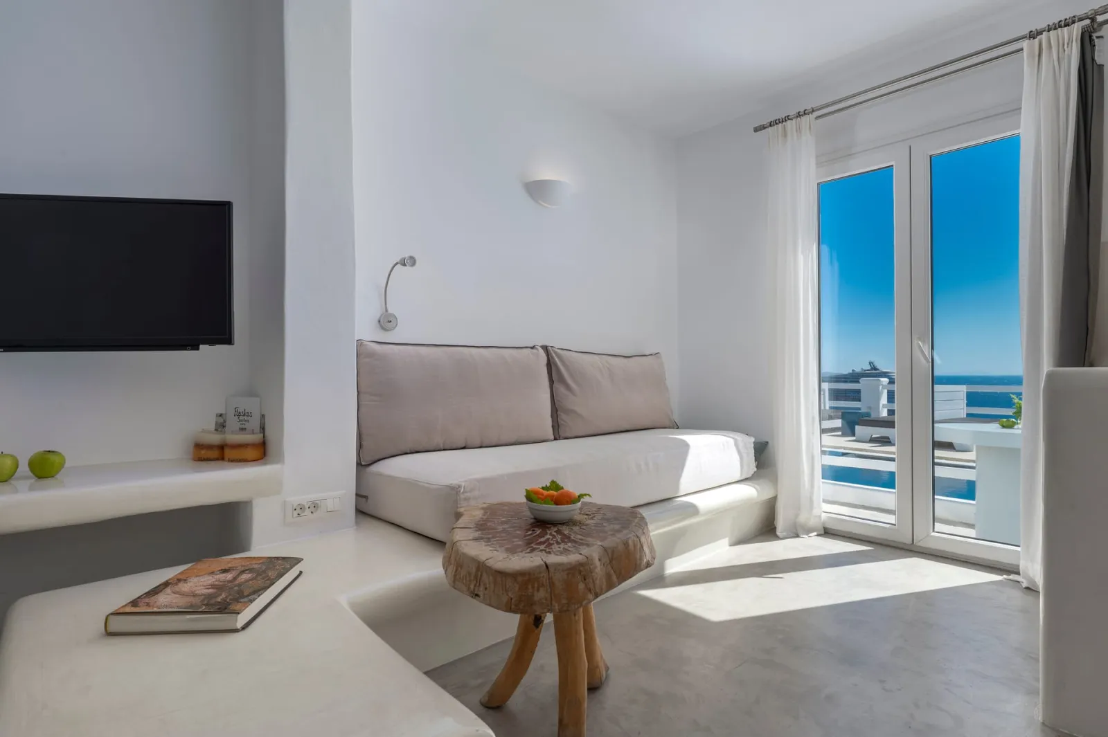Elegant Suite Sea View