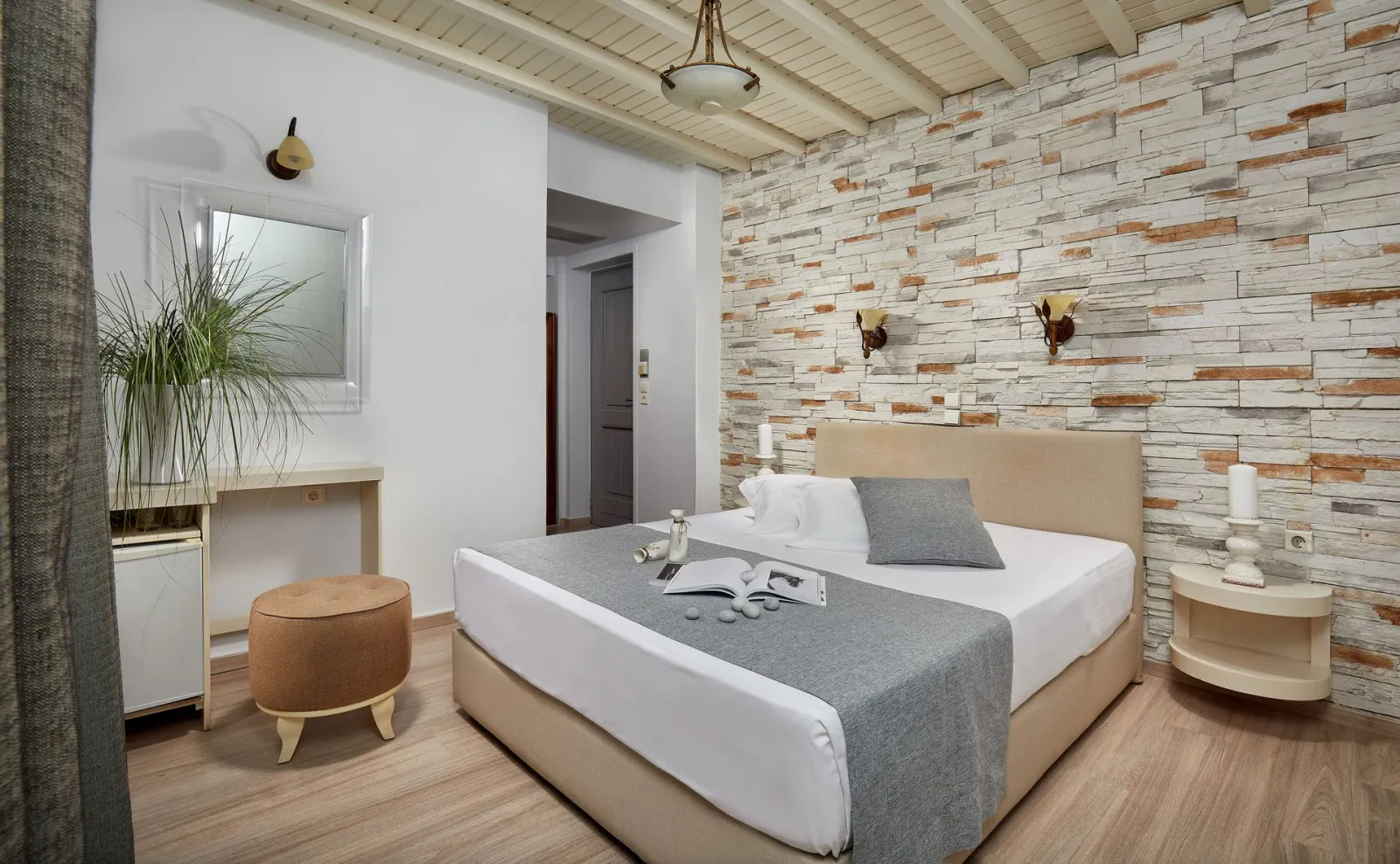 Standard Double Room with Garden View