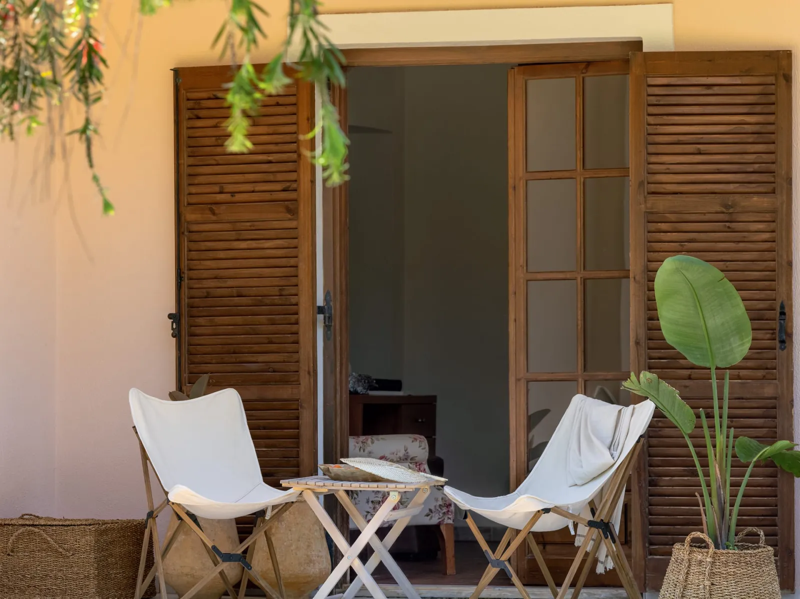 Family Apartment veranda & gardens