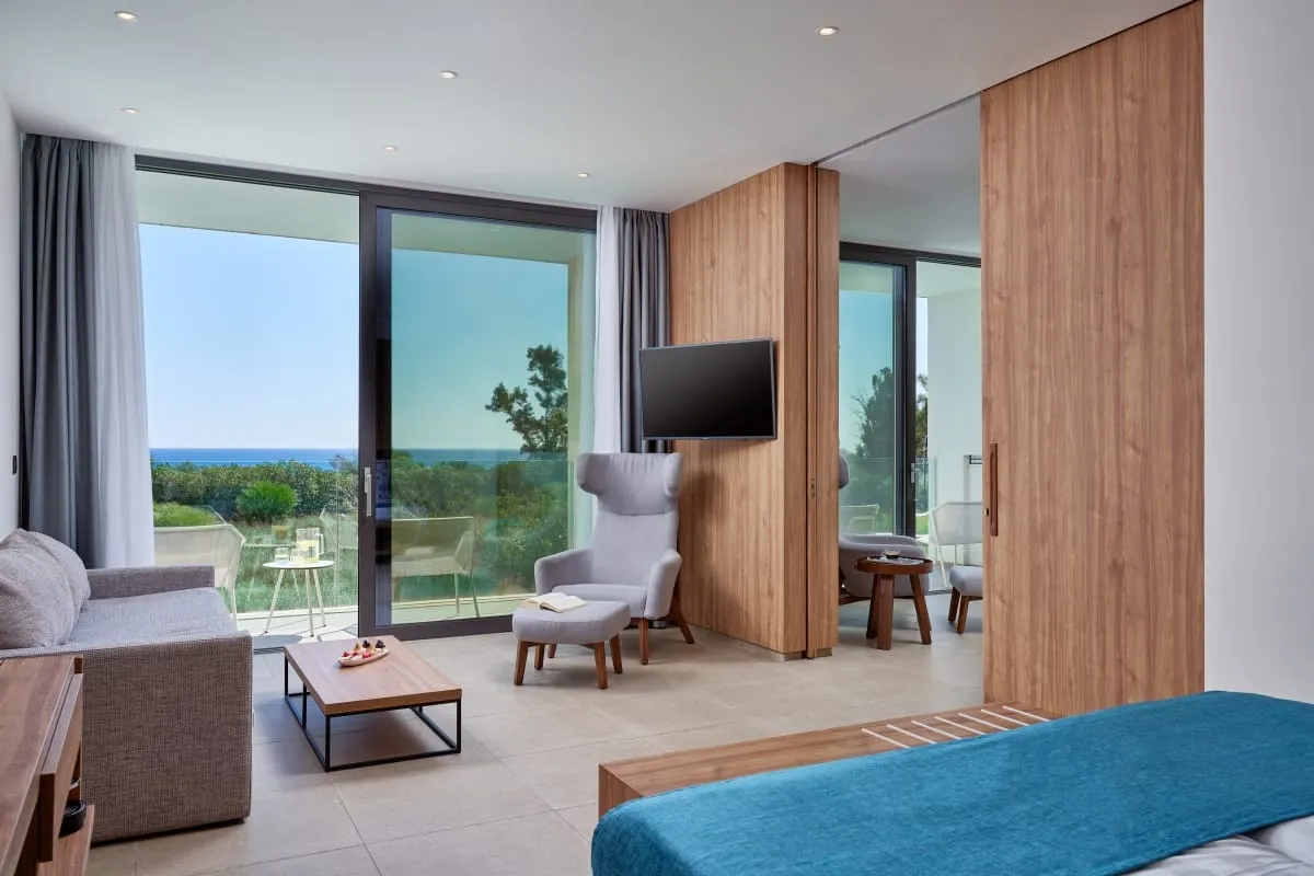 Two-Bedroom Suite Sea View