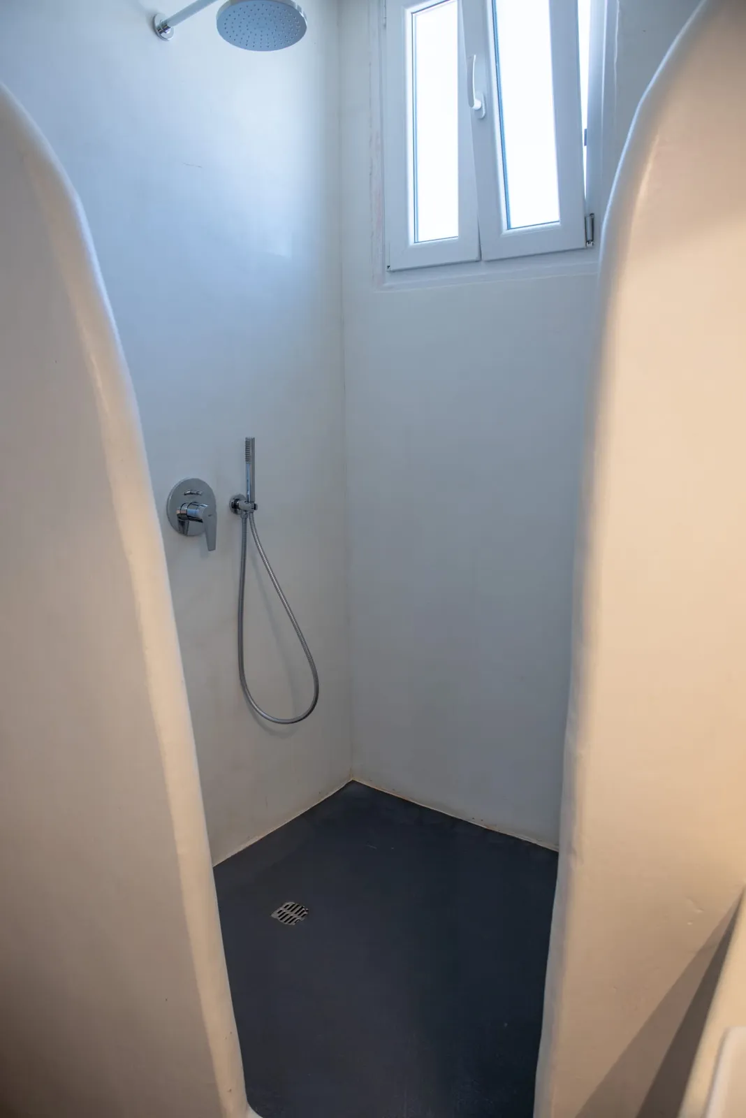 Executive Suite with Outdoor Jetted Tub-Terrace &amp; Sea View