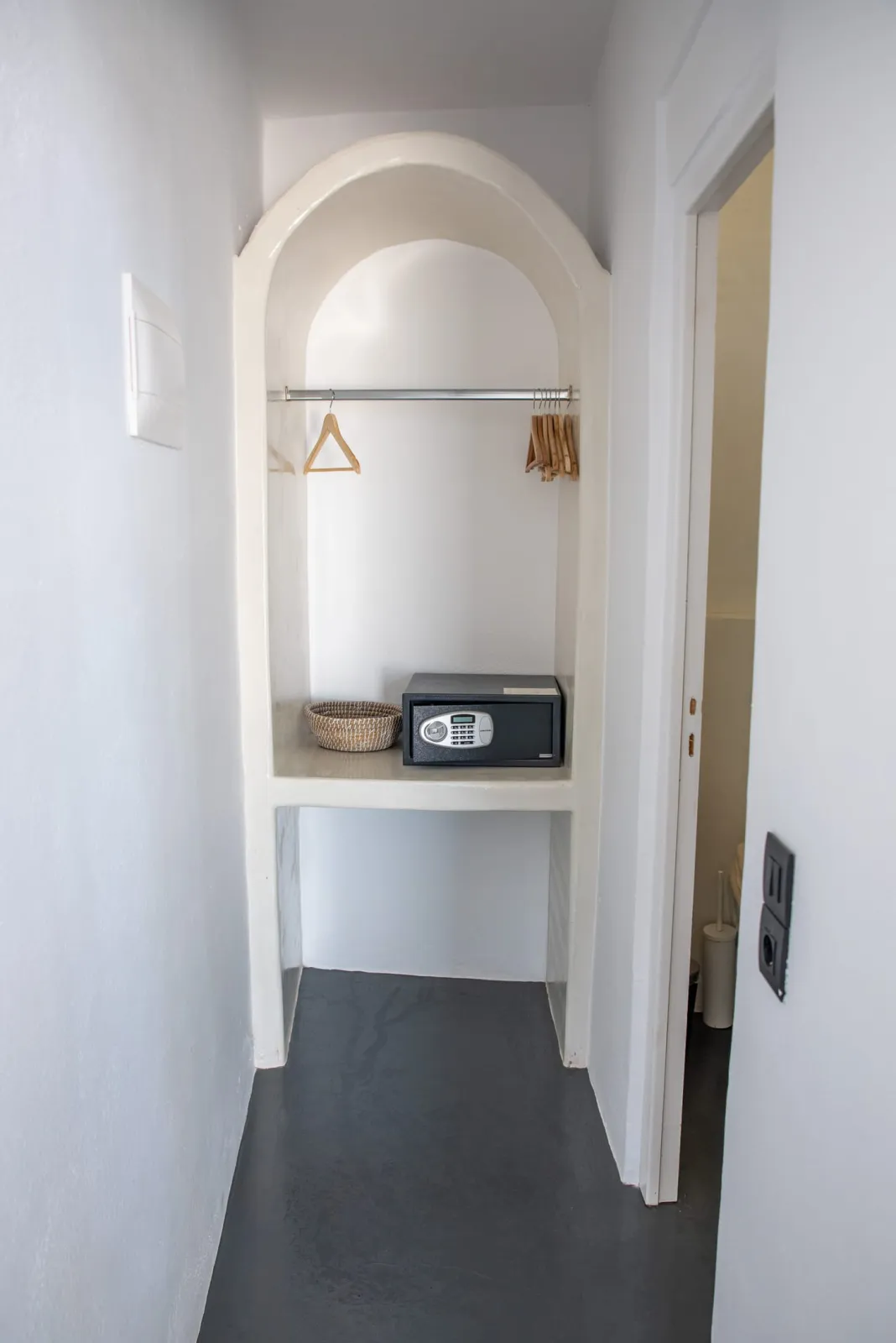 Executive Suite with Outdoor Jetted Tub-Terrace &amp; Sea View