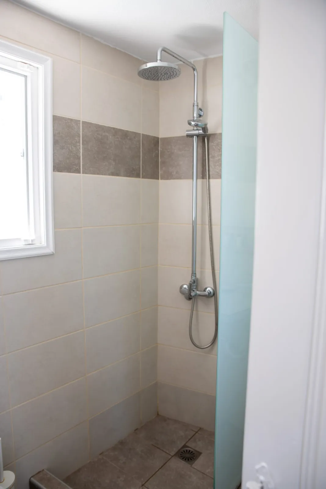 Honeymoon Suite with Outdoor Jetted Tub &amp; Sea View