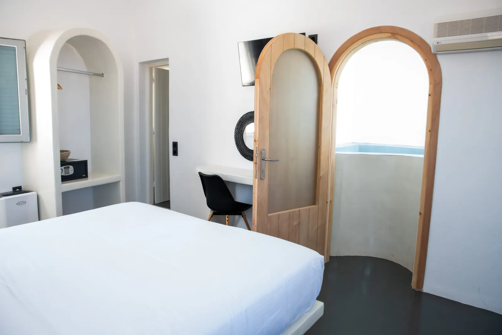 Premium Private Suite with Jetted Pool Terrace & Sea View