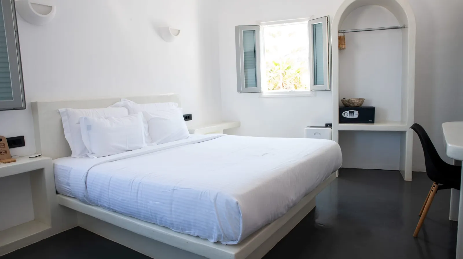 Premium Private Suite with Jetted Pool Terrace &amp; Sea View