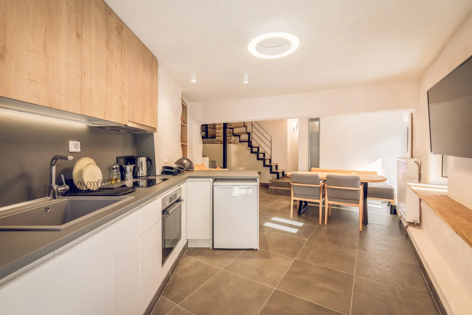 Tholoi - Two-levels Residence