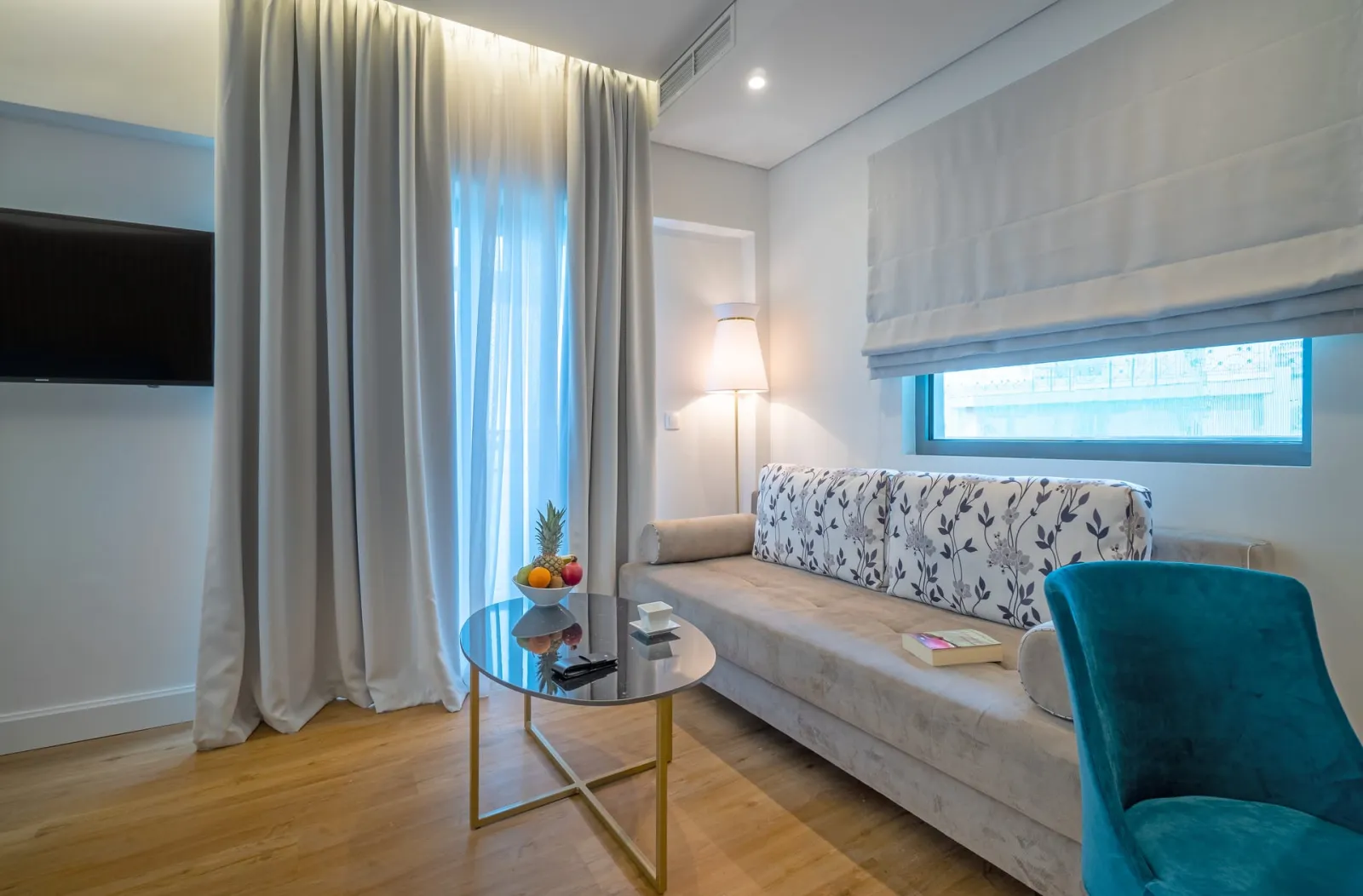 Deluxe Suite with Spa Bath