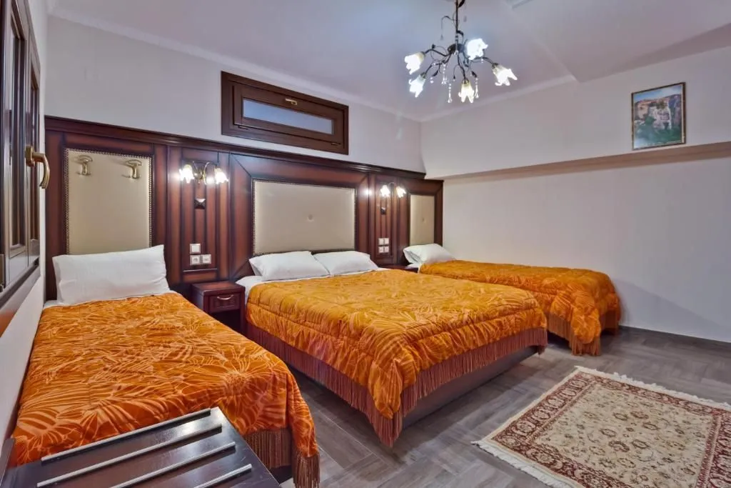 Family Apartment with Terrace and Side Meteora view