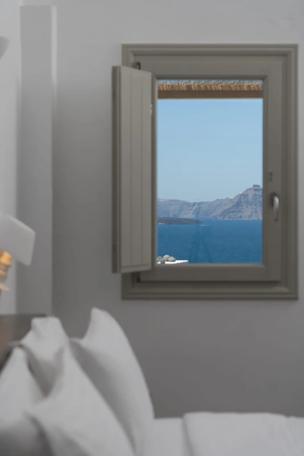 Deluxe Room with Plunge Pool &amp; Caldera View