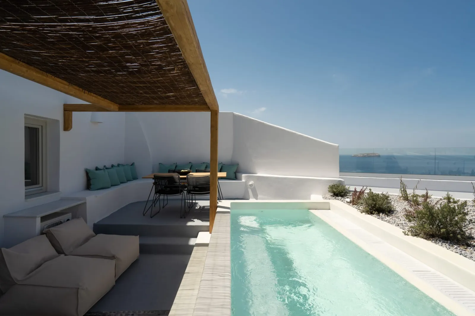 Family room | Private Pool &amp; Caldera View