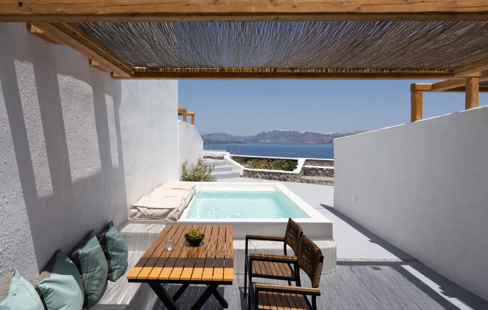 Family room | Private Pool &amp; Caldera View