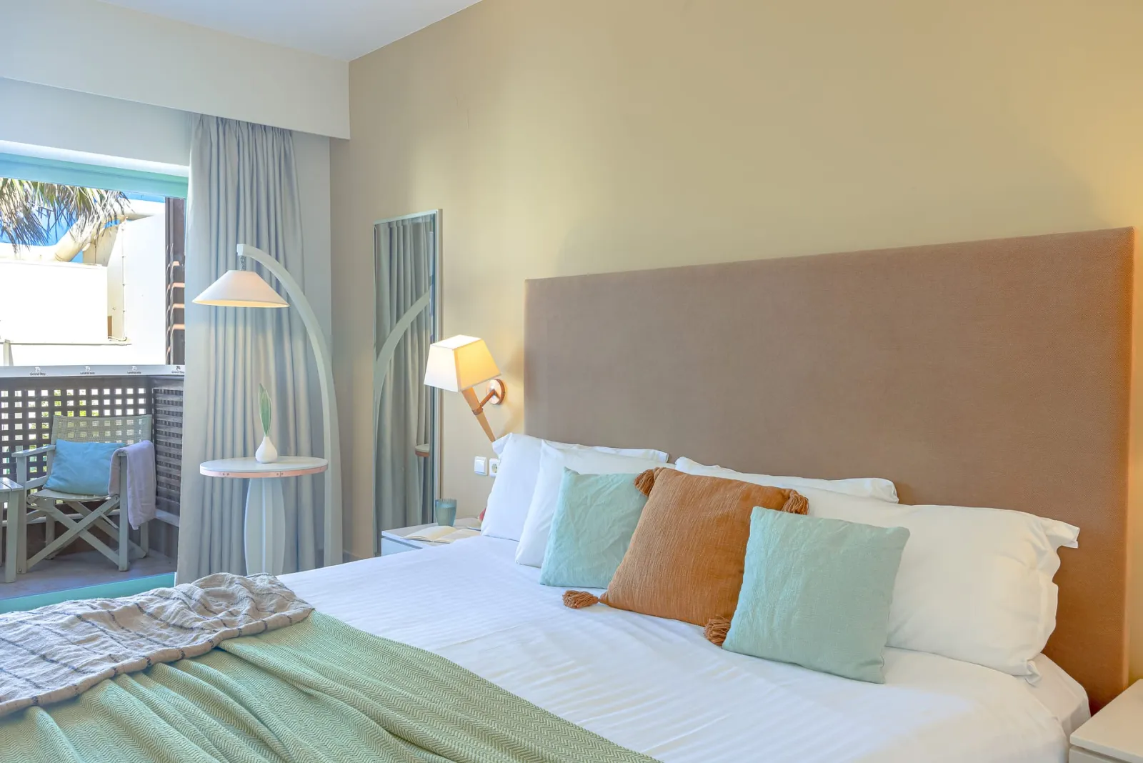 Double | Twin Room Garden View