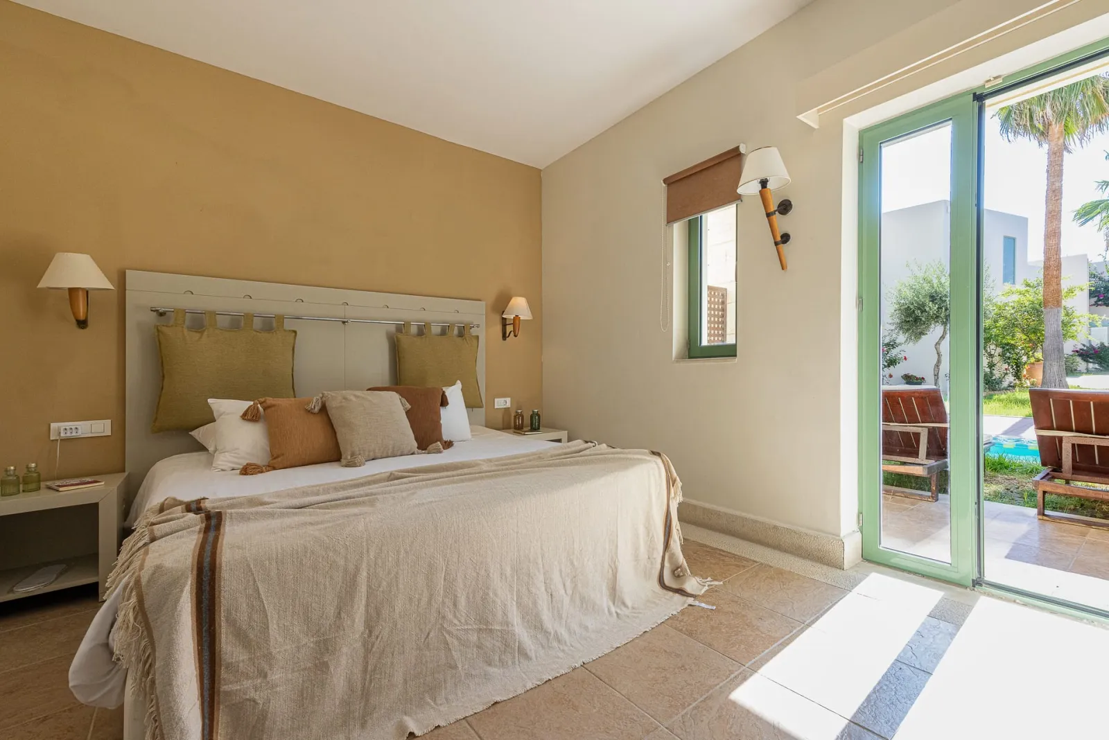 Double | Twin Room Garden View Shared Pool