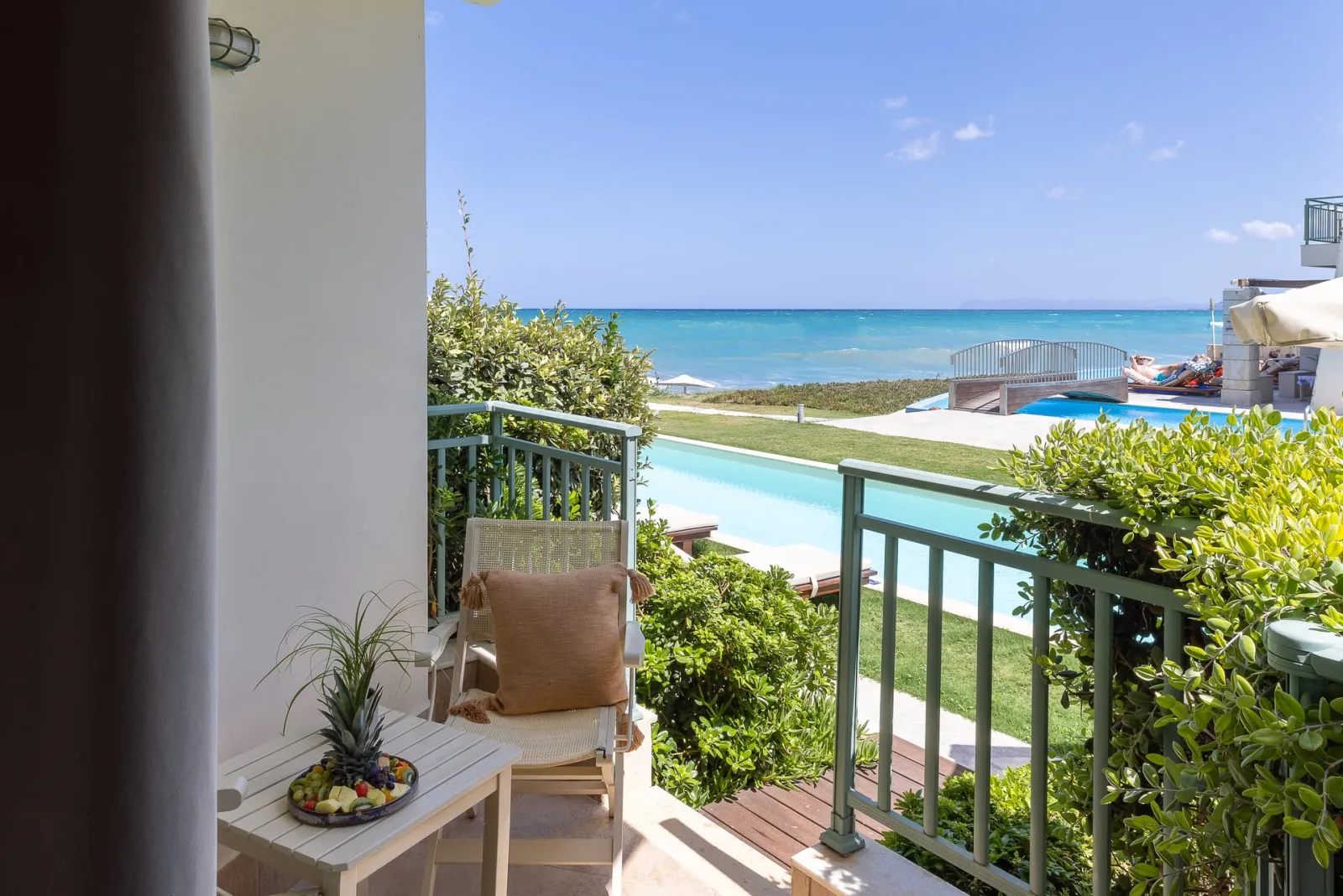 Double | Twin Room Sea View Shared Pool