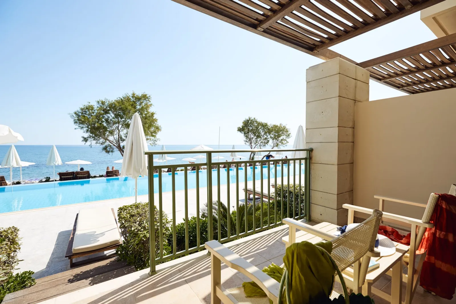 Sea Front Junior Suite Direct Pool Access
