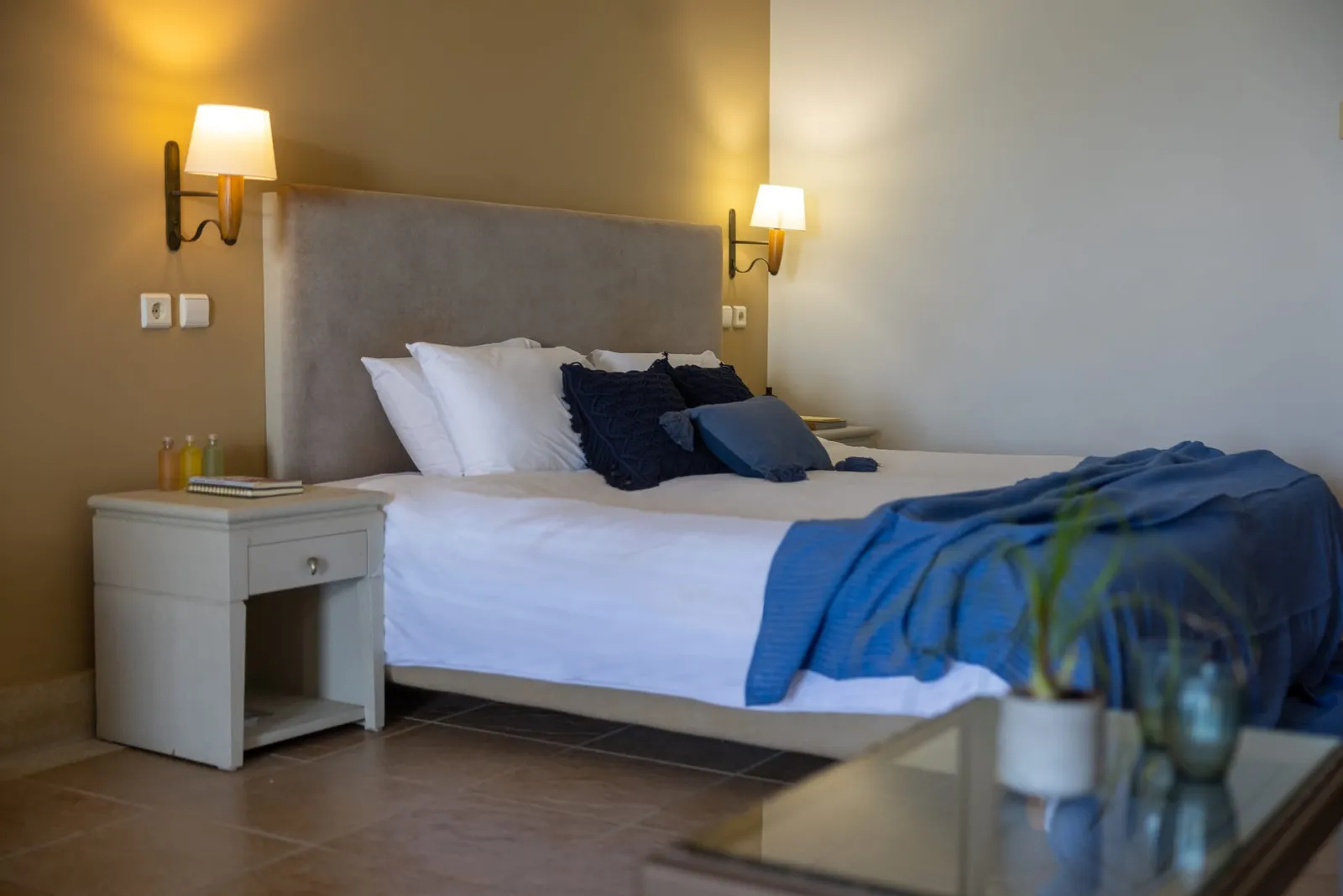 Sea Front Junior Suites Shared Pool