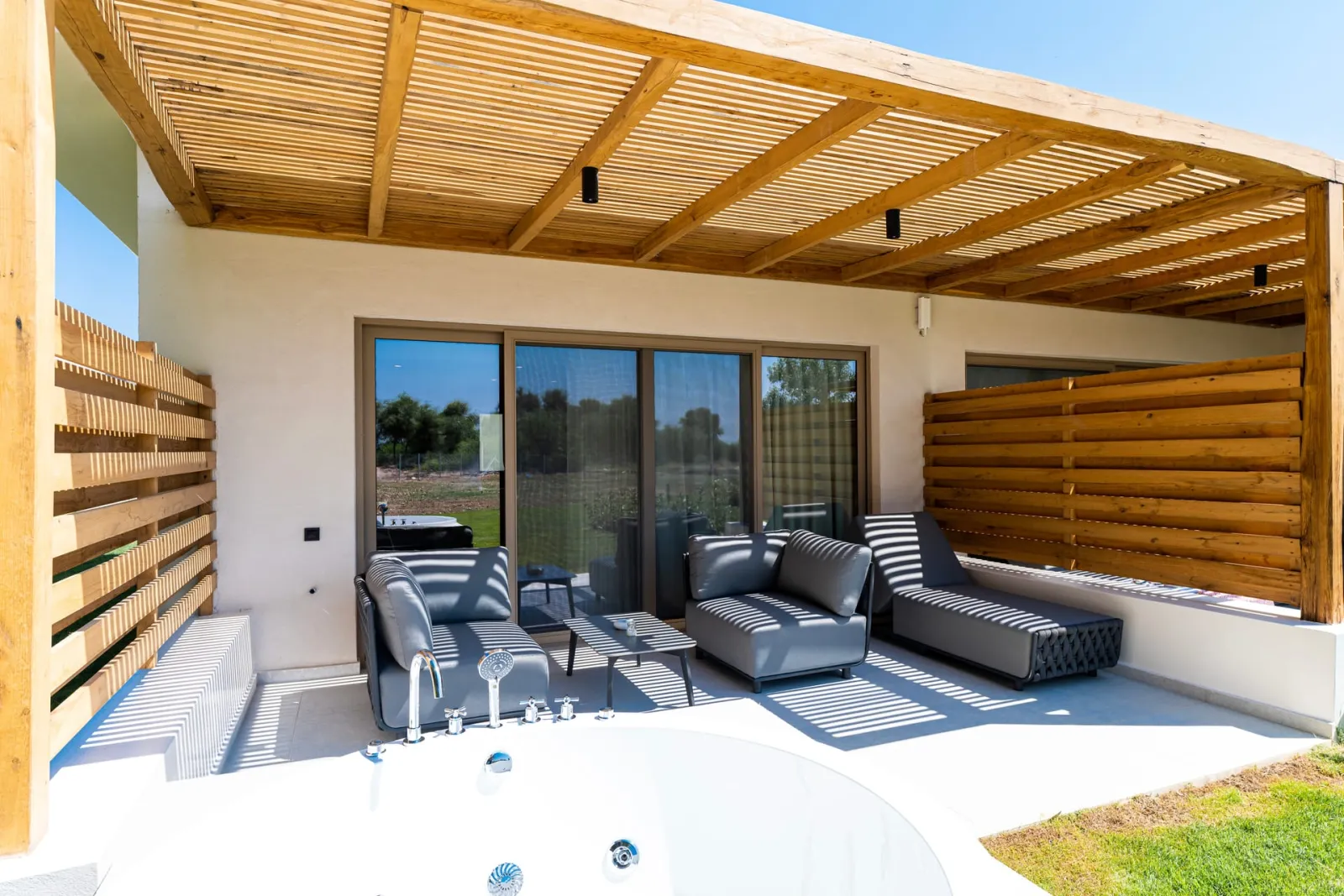 Elegance Suite Double With Sea View With External Private Jacuzzi