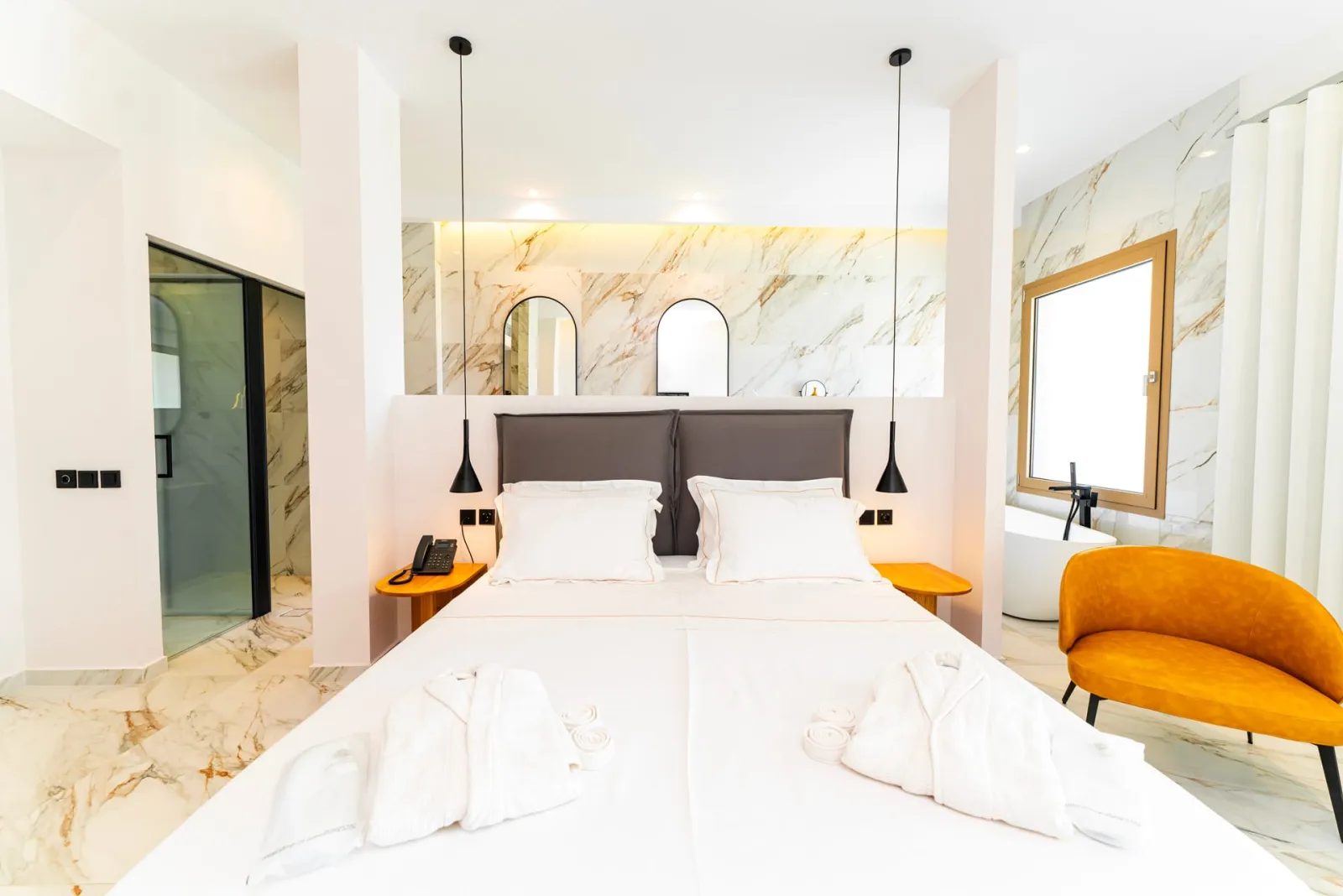 Elegance Suite Triple With Sea View With External Private Jacuzzi - 47 m2