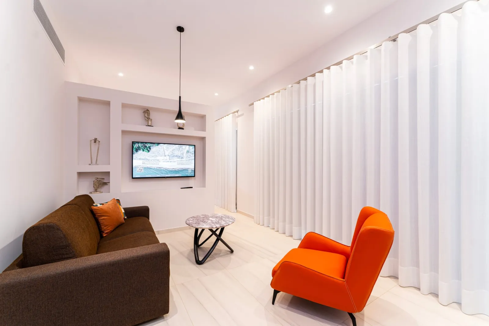 Grand Suite Triple With Sea View With External Private Jacuzzi - 60 m2