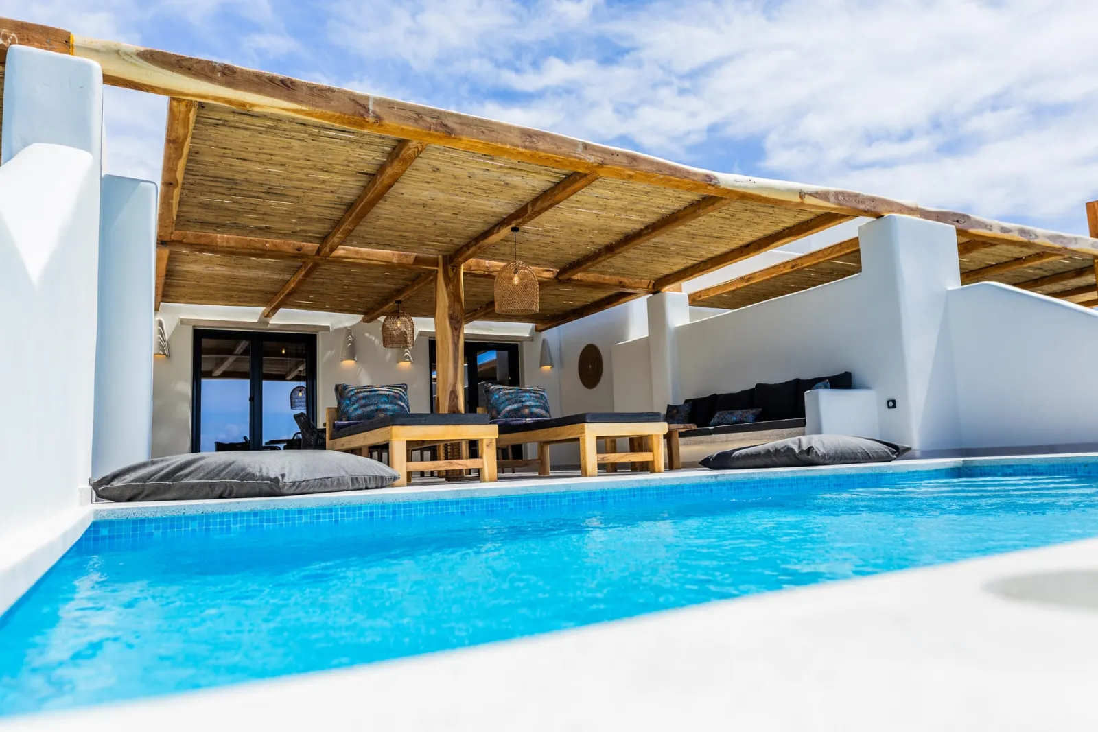 VILLA  EROS