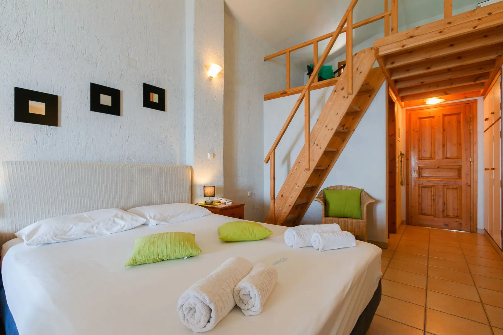 SEA VIEW STUDIO WITH LOFT