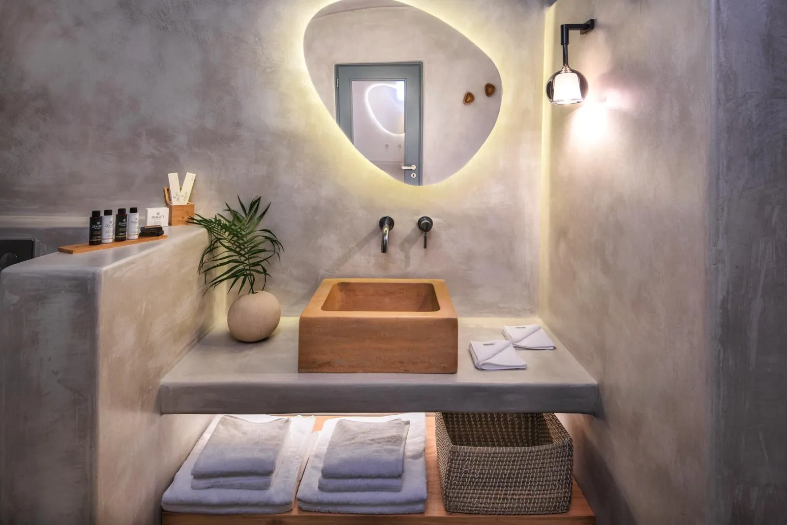 ALKYONE Cave Suite with private pool